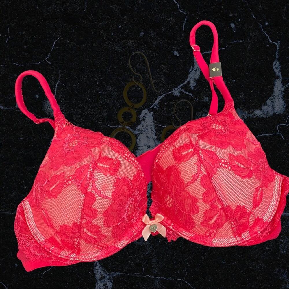 NWT Victoria’s Secret Body By Victoria Hot Pink Lace Push Up padded Bra 36B